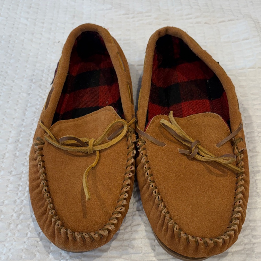 Canadiana Suede Tan Moccasin Slippers